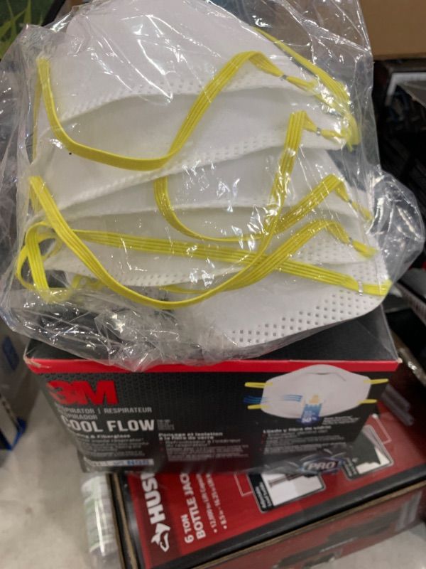 Photo 1 of 8511 N95 Sanding and Fiberglass Valved Respirator (2 5-Packs)
