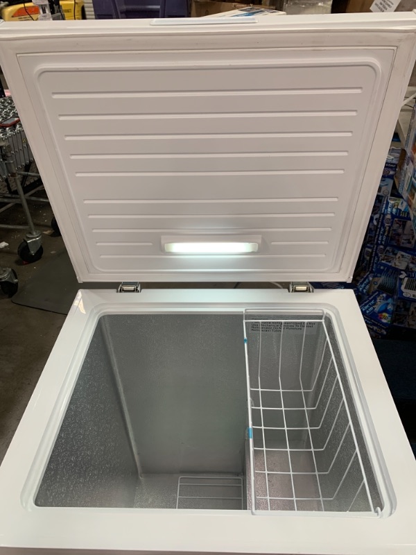 Photo 8 of 5 cu. ft. Manual Defrost Chest Freezer in White
