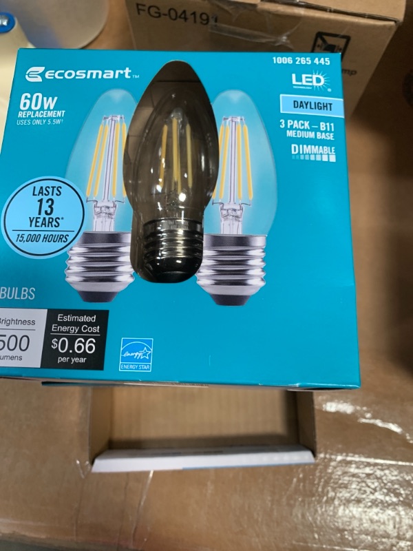 Photo 2 of 60-Watt Equivalent B11 Dimmable Blunt Tip Candle Clear Glass Filament LED Vintage Edison Light Bulb Daylight (4 3-Pack)
