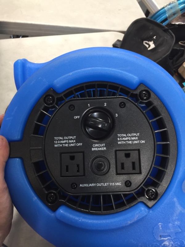 Photo 3 of VP-20 1/5 HP Air Mover for Water Damage Restoration Carpet Dryer Floor Blower Fan Home and Plumbing Use in Blue
AS IS USED, MINOR COSMETIC DAMAGE FROM PREVIOUS USE, PLEASE SEE PHOTOS 