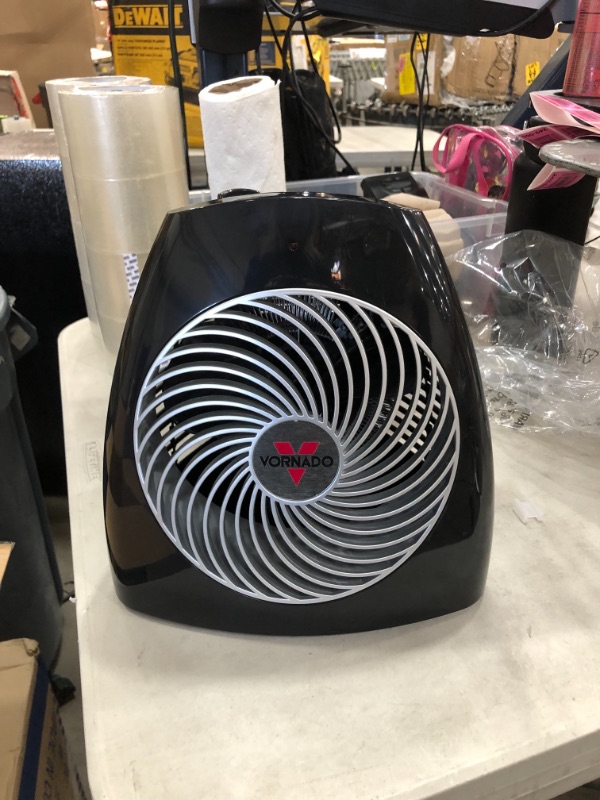 Photo 5 of Vornado 1,500 Watt Portable Electric Fan Compact Heater with Adjustable Thermostat
DAMAGED, TURNS ON BUT FAN DOESNT BLOW