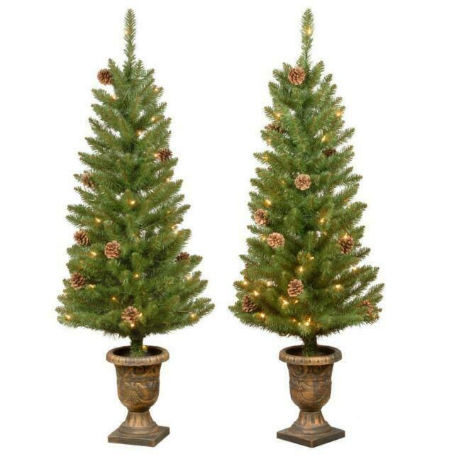 Photo 1 of Home Accents Holiday HMC7-310-40-2 4 ft. Entrance Christmas Tree with Lights - Set of 2
