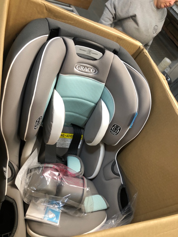 Photo 2 of Graco - Extend2Fit Convertible Car Seat, Spire