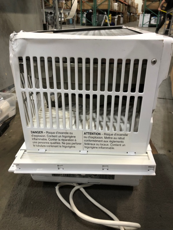 Photo 2 of ***PARTS ONLY***FRIGIDAIRE Window Air Conditioner, White
model: FFRE053ZA1
serial number: HK00601026