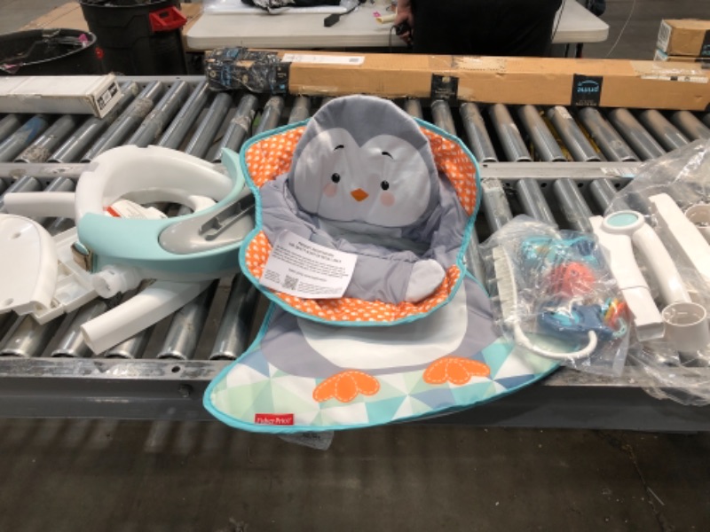 Photo 2 of 
Fisher-Price Sit-Me-Up Floor Seat with Tray, Penguin-Themed Portable Infant Chair with Snack Tray and Toys
Style:Snuga Pengui