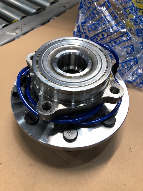 Photo 3 of 
MOOG 515063 Wheel Bearing and Hub Assembly