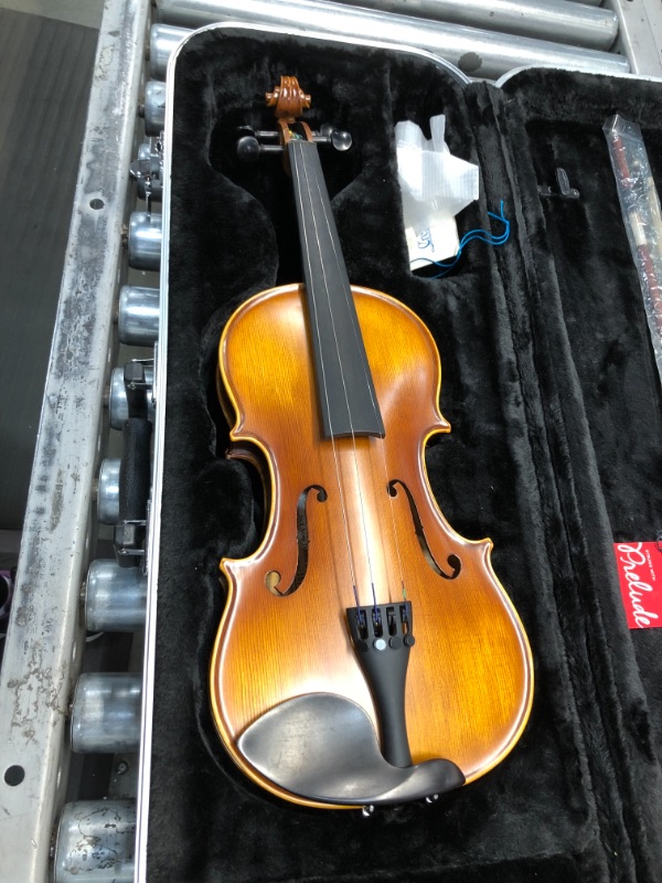 Photo 3 of 
Cremona SV-200 Premier Student Violin Outfit - 3/4 Size
Size:3/4