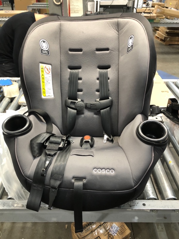 Photo 2 of 
Cosco Apt 50 Convertible Car Seat (Black Arrows)
Color:Black Arrows