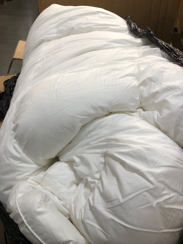 Photo 1 of LUCID Ultra Plush 3 Inch Down Alternative Fiber Bed Mattress Topper-Allergen Free Pillow Top-Soft and Breathable Cotton Percale Cover, King, White
