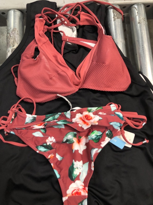 Photo 6 of BUNDLE BAG - CUPSHE Women's Bikini Swimsuit Floral Print Lace Up V Neck Two Piece Bathing Suit , AND AEROREADY LYTE RYDE TANK TOP


