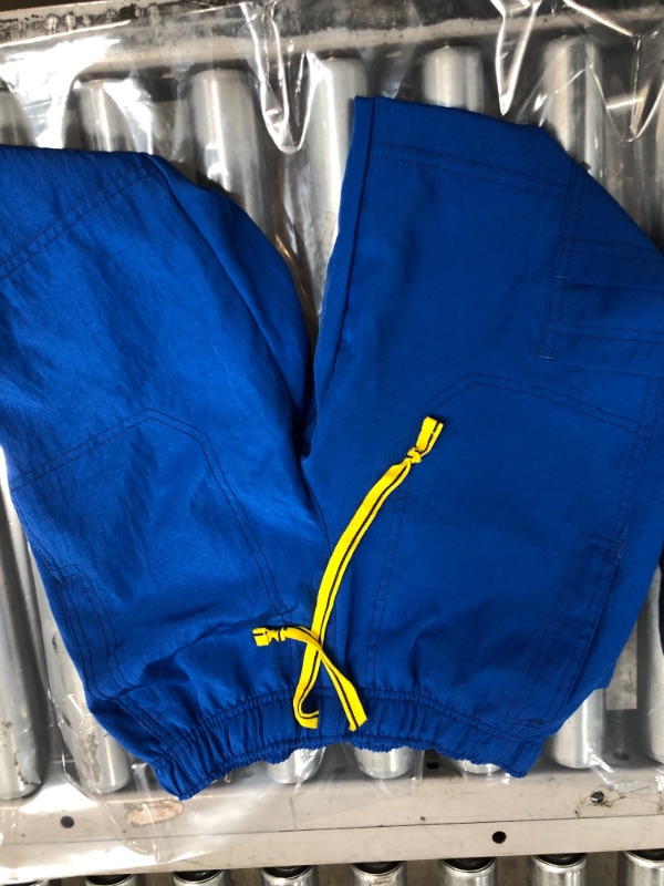 Photo 7 of BUNDLE BAG - WonderWink Women's Four Stretch Cargo Scrub Pant, XSP , AND Speedo Men's Marina Swim Trunk, Heather/Blue, X-Large

