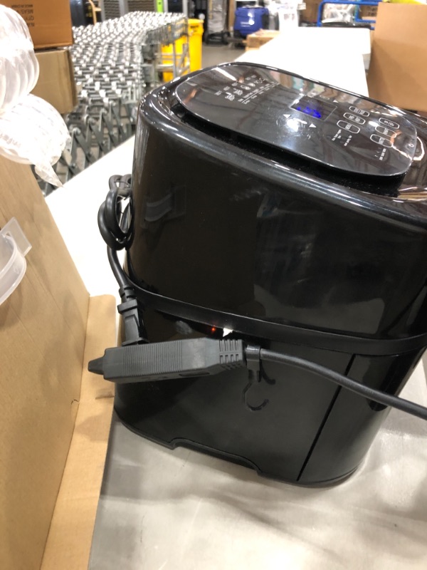 Photo 5 of ***PARTS ONLY***, item turns on but does not heat
Nuwave Brio 6-Quart Digital Air Fryer with one-touch digital controls