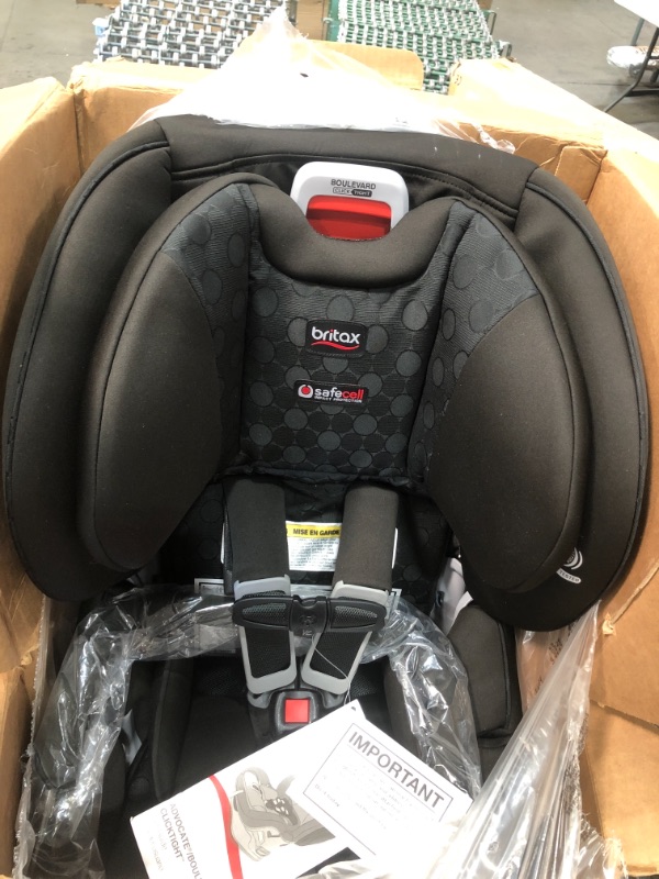 Photo 2 of Britax Boulevard ClickTight Convertible Car Seat, Circa
