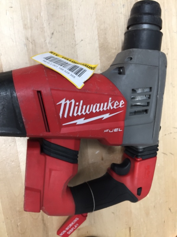 Photo 3 of **NON-WORKING DISPLAY**milwaukee 1-1/8"(28 MM) SDS PLUS ROTARY HAMMER WIRELESS**NEEDS COMPONENTS**