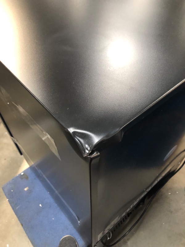 Photo 1 of PARTS ONLY
Advanics Outdoor/Indoor 24 Inch Wide Built In Beverage Refrigerator and Cooler, 5.8 cu.ft. Under Counter Drink Fridge with Led Light, Stainless Steel
