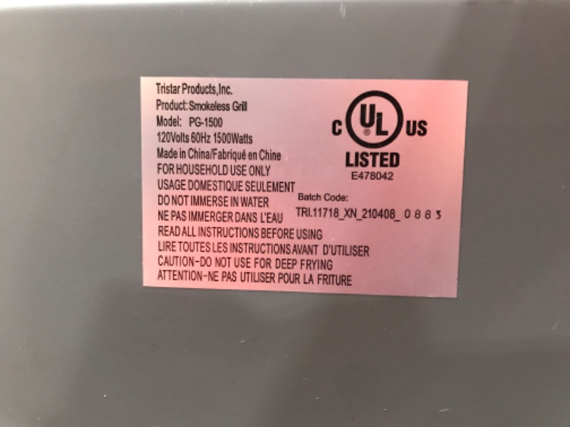 Photo 3 of MISSING CORD. CANNOT BE TESTED.** 
XL Smokeless Electric Indoor Removable Grill and Griddle Plates, Nonstick Cooking Surfaces, Glass Lid, 1500 Watt, 21X 15.4X 8.1, Black
