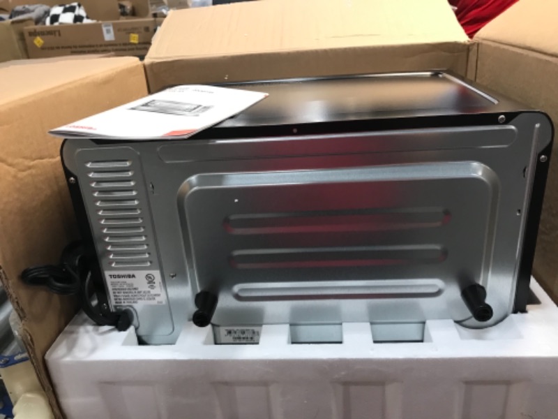 Photo 4 of PARTS ONLY 
TOSHIBA Digital Toaster Oven with Convection Cooking and 9 Functions AC25CEW-SS
