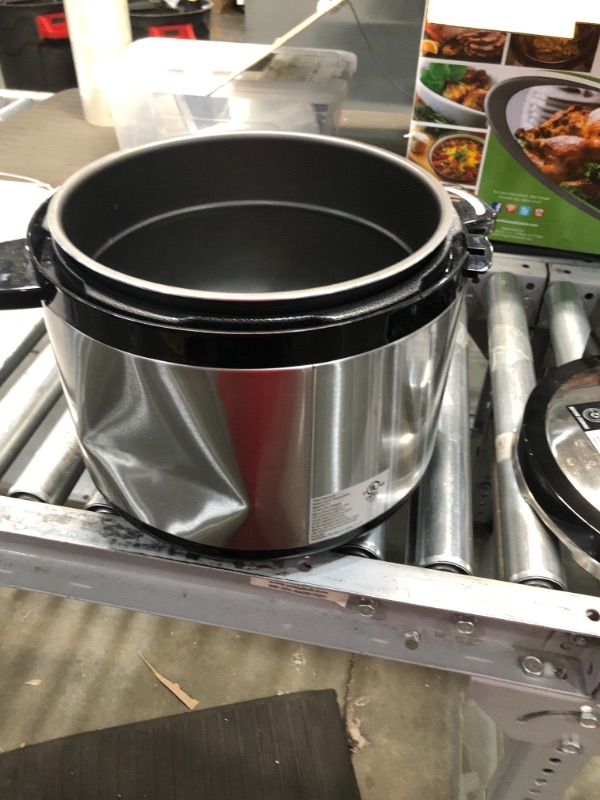 Photo 3 of Power Pressure Cooker XL 10 Qt