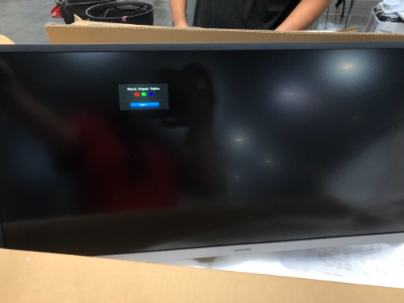 Photo 3 of SAMSUNG 34-Inch SJ55W Ultrawide Gaming Monitor (LS34J550WQNXZA) – 75Hz Refresh, WQHD Computer Monitor, 3440 x 1440p Resolution, 4ms Response, FreeSync, Split Screen, HDMI, Black
//TESTED POWER ON //PREVIOUSLY  OPEN 