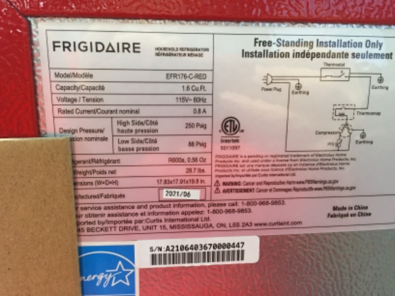 Photo 1 of Frigidaire 1.6 Cu Ft. Retro Compact Refrigerator with Side Bottle Opener EFR176, Red
//tested power on //some damaged due to shipping 
