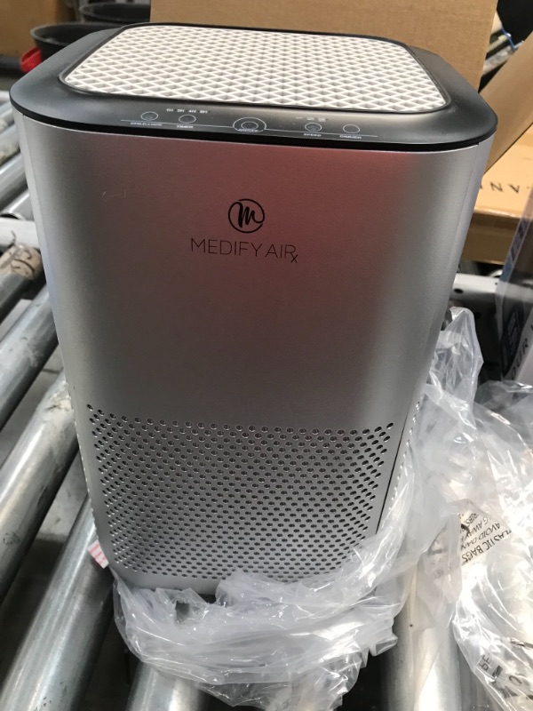 Photo 4 of Medify MA-15 Air Purifier with H13 True HEPA Filter | 330 sq ft Coverage | for Smoke, Smokers, Dust, Odors, Pet Dander | Quiet 99.9% Removal to 0.1 Microns | Silver, 2-Pack
//TESTED BOTH POWER ON 