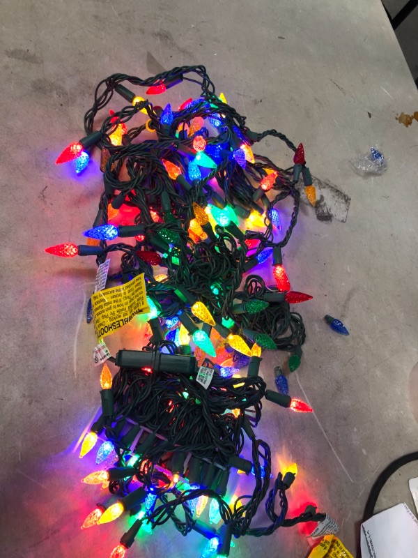 Photo 1 of ***NO RETURNS***NO REFUNDS***
Assortment of Christmas lights
