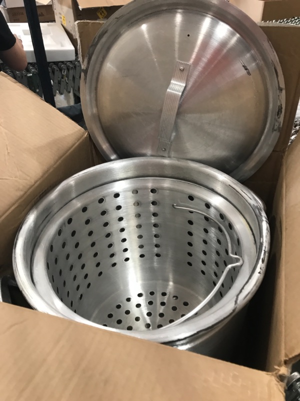 Photo 2 of Bayou Classic 4042 42-Quart All-Purpose Aluminum Stockpot with Steam and Boil Basket
