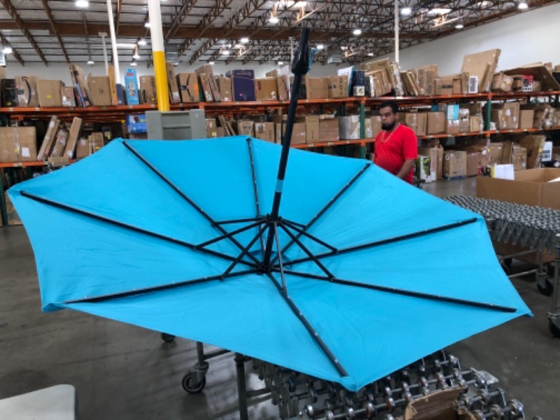 Photo 1 of 9.5 patio umbrella 