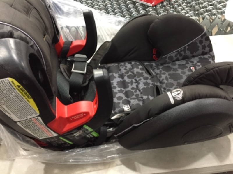 Photo 2 of Britax Emblem 3 Stage Convertible Car Seat, Fusion
SIMILAR TO PHOTO: PINNACLE
NOT BOXED!