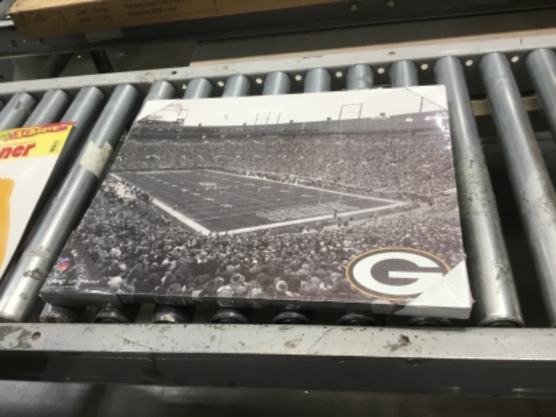 Photo 2 of FOCO NFL Light Up Canvas Sign, Green Bay Packers