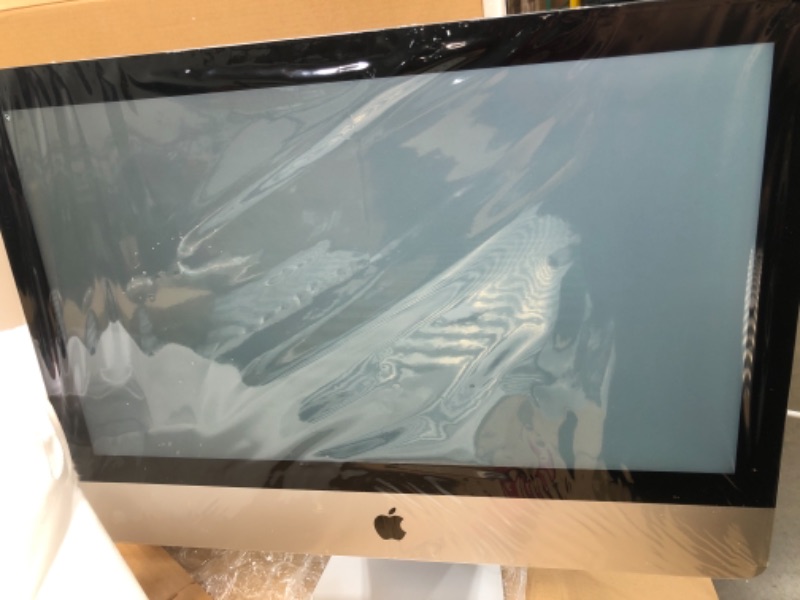 Photo 2 of Apple iMac (21.5-inch, 8GB RAM, 1TB Storage) - Previous Model
