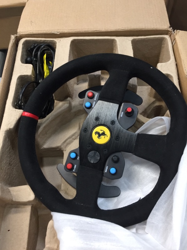 Photo 5 of Thrustmaster T300 Ferrari Integral RW Alcantara Edition (PS4, PS5, PC)
