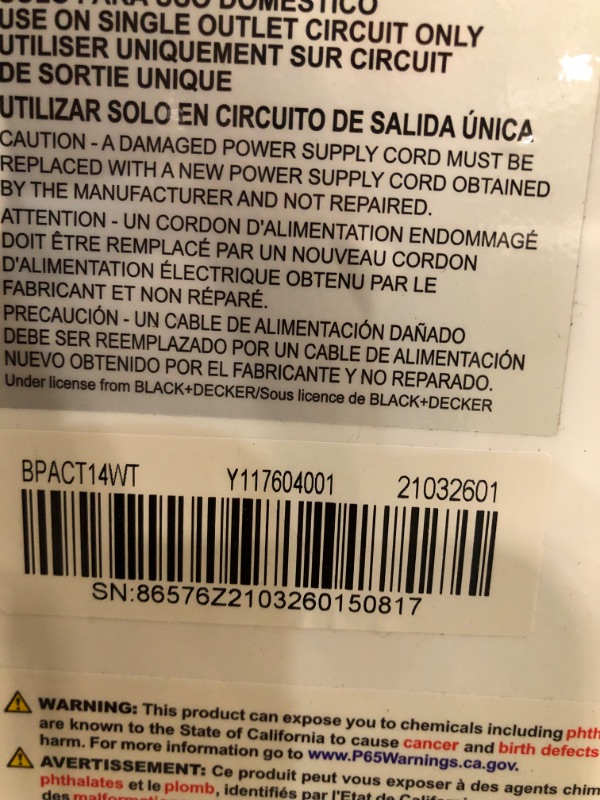 Photo 4 of BLACK+DECKER BPACT14WT Portable Air Conditioner with Remote Control, 7,700 BTU DOE (14,000 BTU ASHRAE), Cools Up to 350 Square Feet, White

//tested  working! damage to bottom of item 
