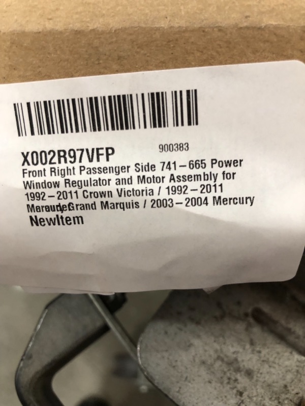 Photo 1 of GENERAL ITEM, FRONT RIGHT PASSENGER SIDE 741-665 POWER WINDOW REGULATOR AND MOTOR ASSEMBLY for  1992-2011 CROWN VICTORIA/1992-2001 GRAND MARQUIS/2003-2004 MERCURY