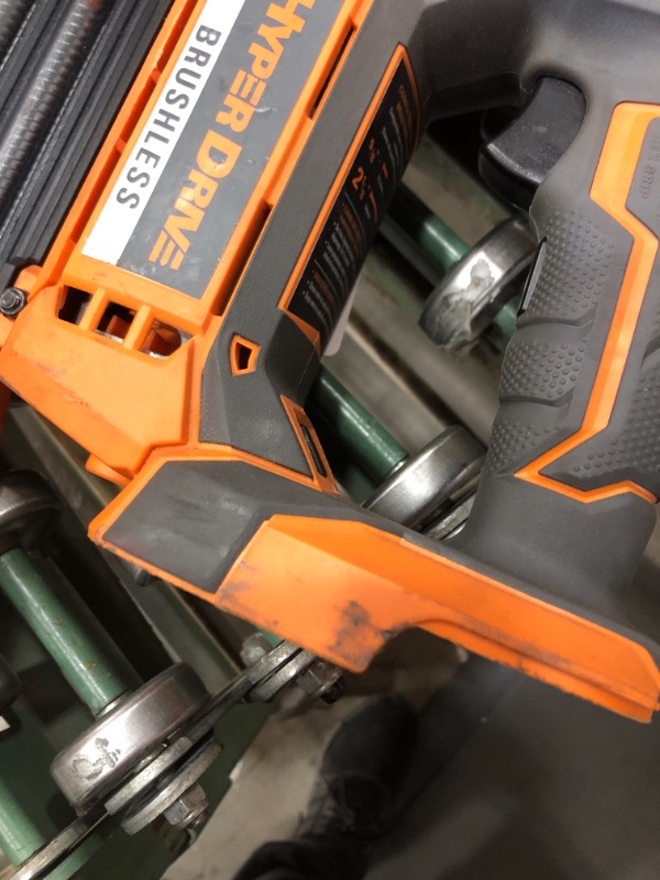 Photo 3 of RIDGID HYPERDRIVE 18-Volt 18-Gauge 2-1/8 in. Brushless Brad Nailer


//MINOR DAMAGE WITH SCUFFS 