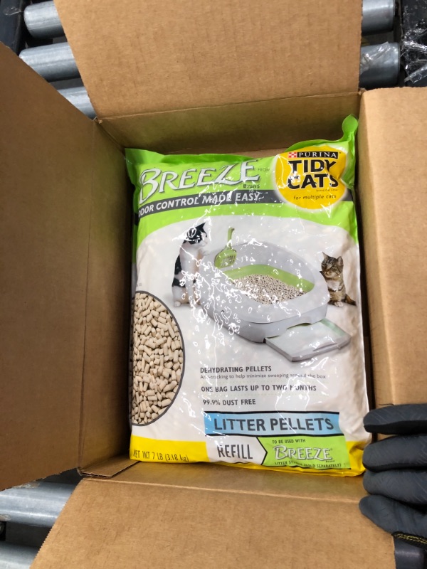 Photo 3 of Tidy Cats Breeze Pellets - 7 lbs XL Bag 1-Pack
2pack Breeze Tidy Cat Litter Pads 16.9"x11.4"(1 pack of 4 pads)
