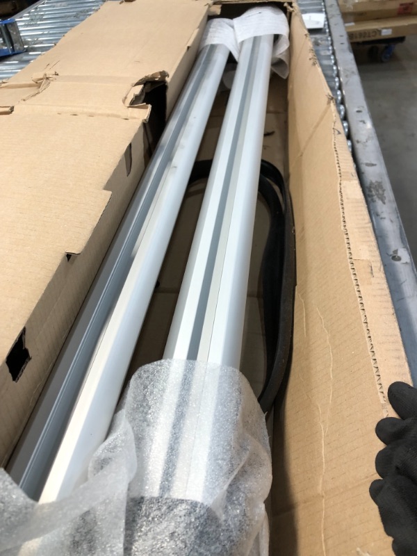 Photo 1 of 2 Luggage racks and roof rails, Grey and Black, Length: 45" long