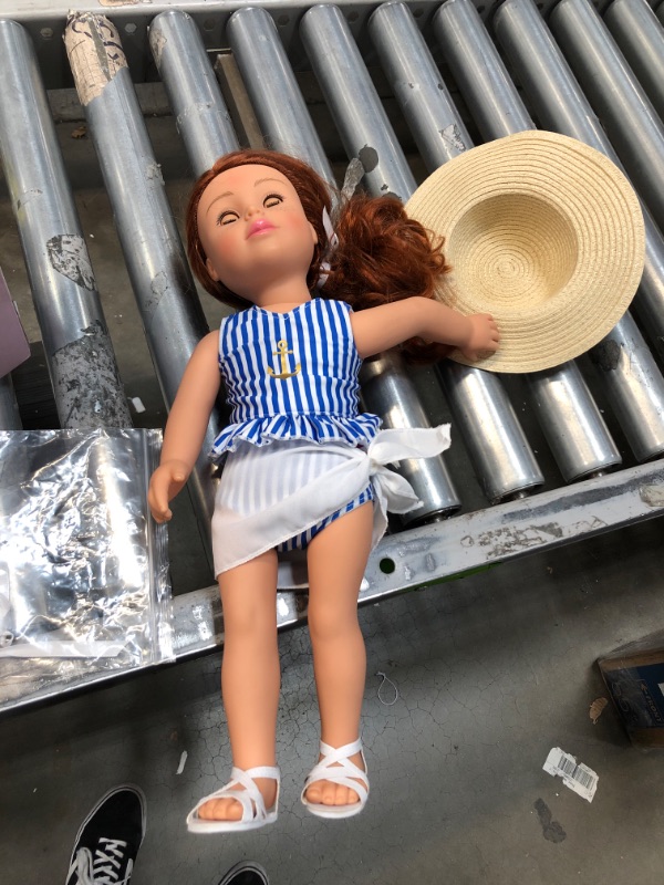 Photo 1 of Adora Amazing Girls 18-inch Doll Sasha (Amazon Exclusive)
*** missing beach life handbag***
