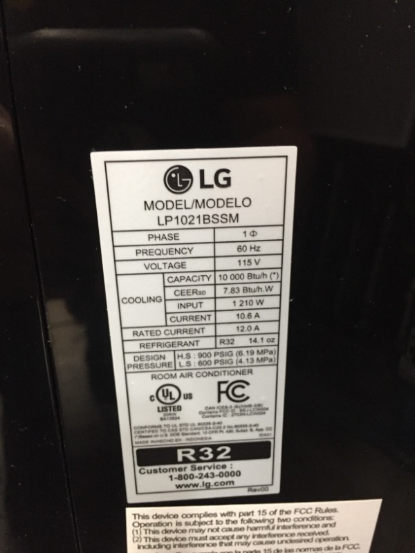 Photo 2 of LG 10,000 BTU (DOE) / 14,000 BTU (ASHRAE) Smart Portable Air Conditioner, Cools 450 Sq.Ft. (18' x 25' room size), Smartphone & Voice Control works with LG ThinQ, Amazon Alexa and Hey Google, 115V

//TESTED AND FUNCTIONAL, MINOR DAMAGE TO VENT IN THE BACK 