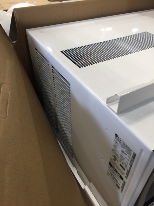 Photo 3 of LG 12,000 BTU 230/208-Volt Window Air Conditioner LW1221HRSM with Cool, Heat and WiFi in White

//UNABLE TO TEST FUNCTIONALITY 