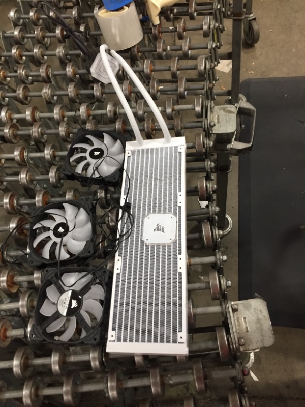 Photo 2 of Corsair iCUE H150i ELITE CAPELLIX Liquid CPU Cooler - White - 37 dB(A) Noise - Liquid Cooler Cooler - Magnetic Levitation