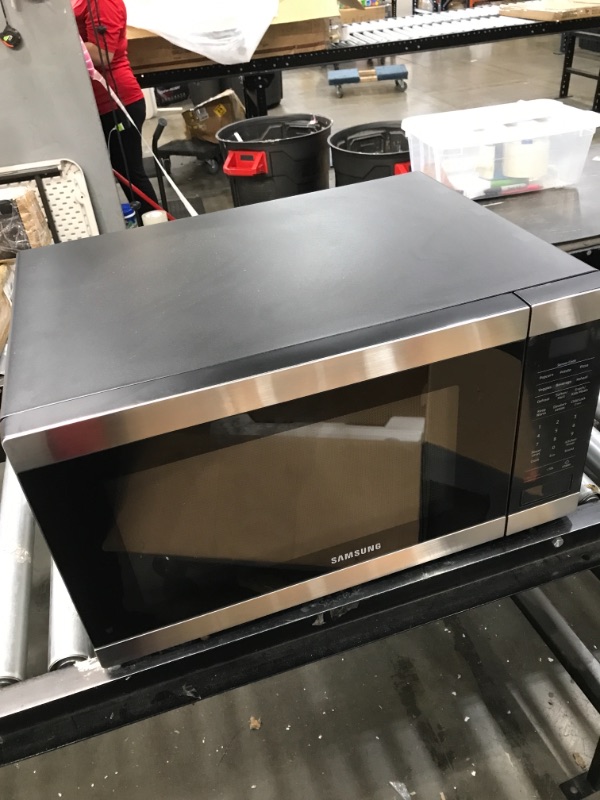 Photo 2 of Samsung MS19M8000AS/AA Large Capacity Countertop Microwave Oven with Sensor and Ceramic Enamel Interior, Stainless Steel
