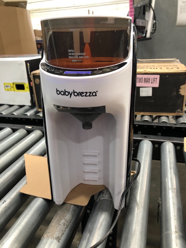 Photo 4 of Baby Brezza New and Improved Formula Pro Advanced Dispenser Machine