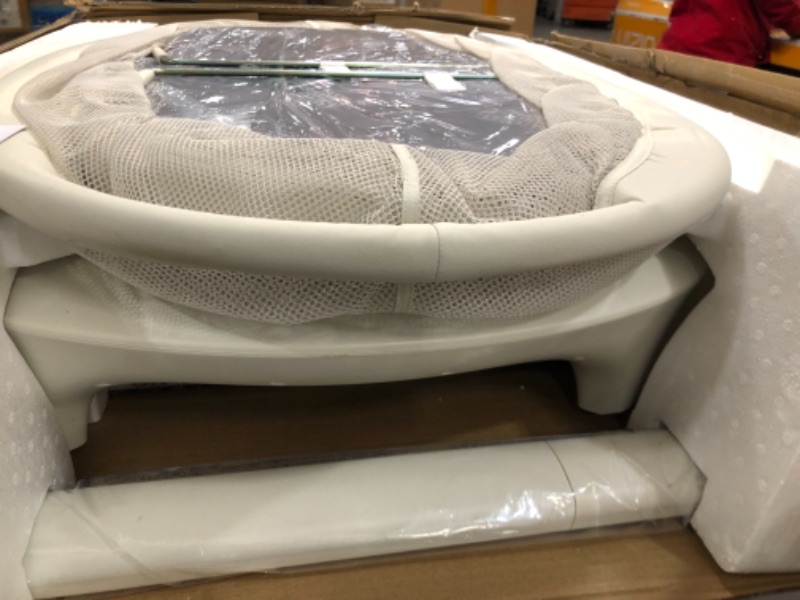 Photo 3 of 4moms mamaRoo sleep bassinet