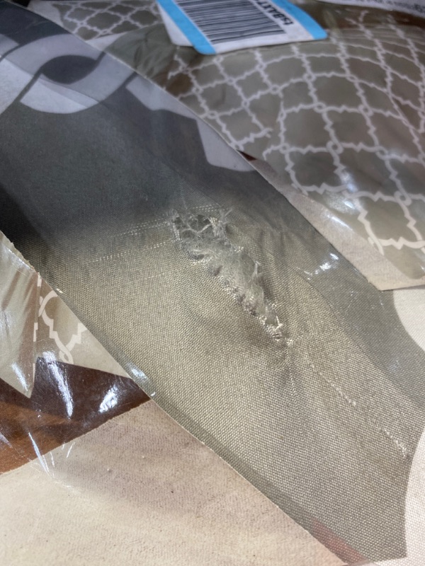 Photo 3 of 5pc Full/Queen Hayden Solid Reversible Comforter Set - Gray