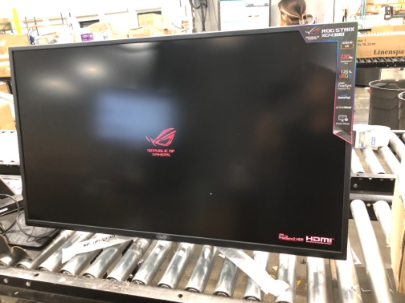 Photo 4 of 
XG438Q ASUS ROG STRIX 43” GAMING MONITOR WITH 4K 120HZ 192876223703