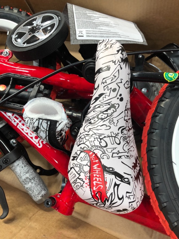 Photo 3 of "Dynacraft Hot Wheels Boys BMX Street/Dirt Bike with Hand Brake 14"", Red/White/Black "
**MISSING PEDALS AND HARDWARE**