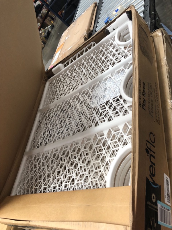 Photo 1 of Evenflo Versatile Play Space (Cream)