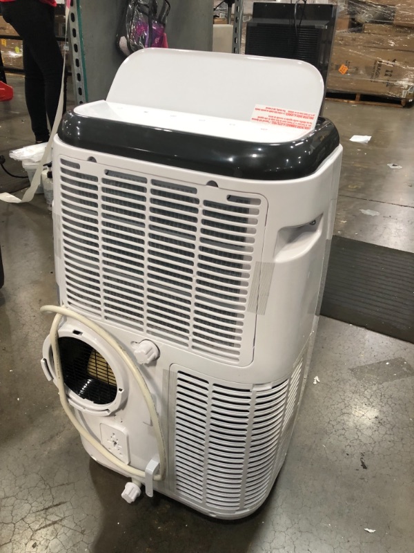 Photo 6 of BLACK+DECKER BPP10WTB Portable Air Conditioner with Remote Control, 10,000 BTU SACC/CEC (14,000 BTU ASHRAE), Cools Up to 450 Square Feet, White
**BLOWS ICE COLD**