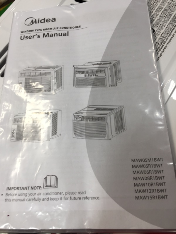 Photo 2 of MIDEA MAW05M1BWT Window air conditioner 5000 BTU with Mechanical Controls, 7 temperature settings, 2 cooling and fan settings,110V, White
